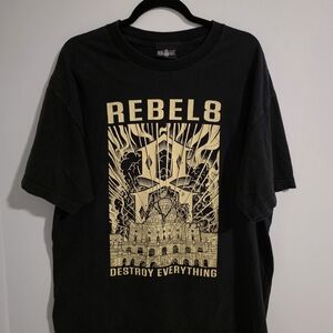 Rebel8 “Destroy Everything” Graphic Tee – XL